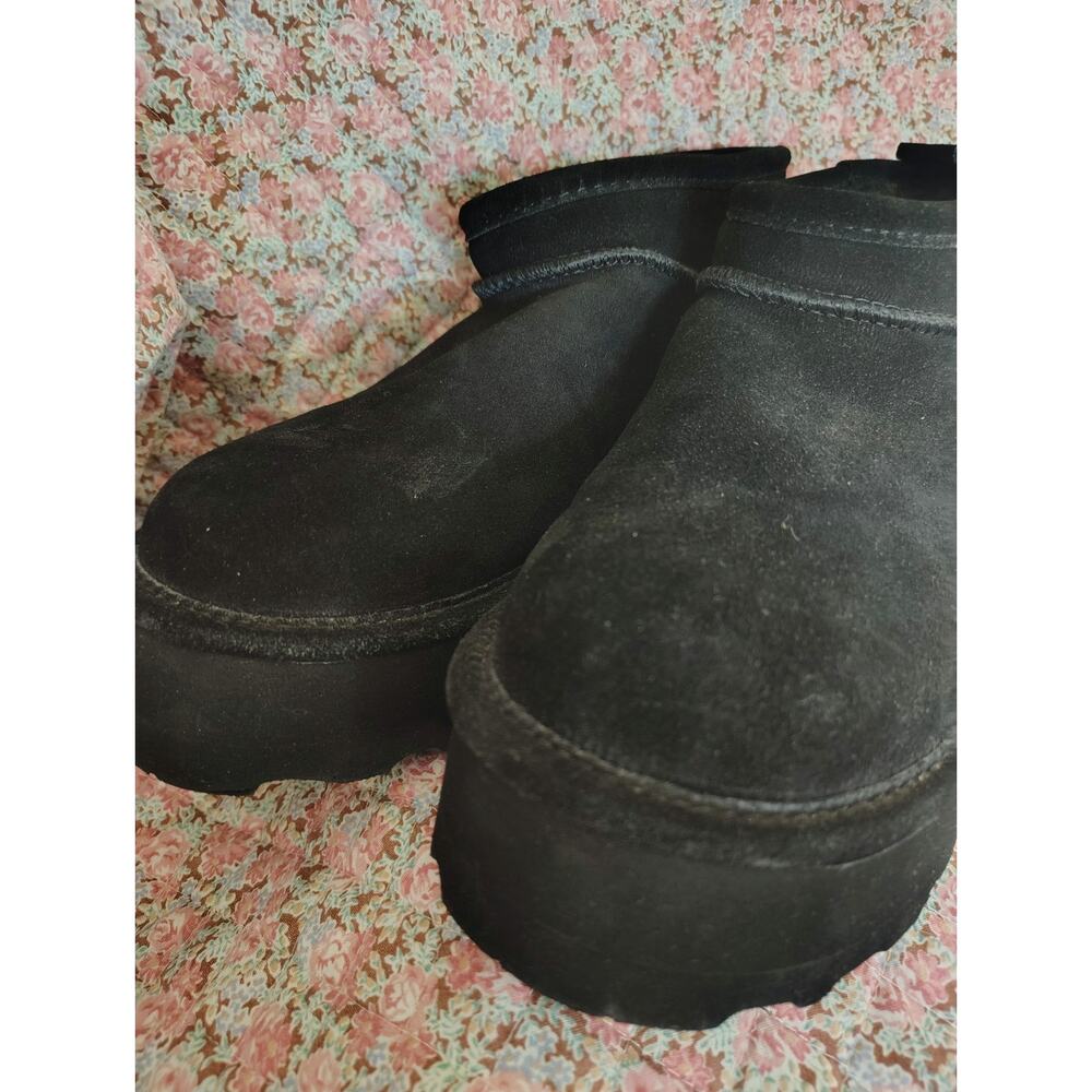 Bearpaw Black Suede Ankle Boots, Women's Size 10 - Picture 6 of 9